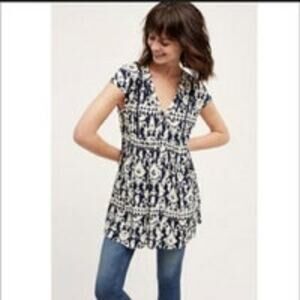Vanessa Virginia Navy & White Muted Floral Top XS
